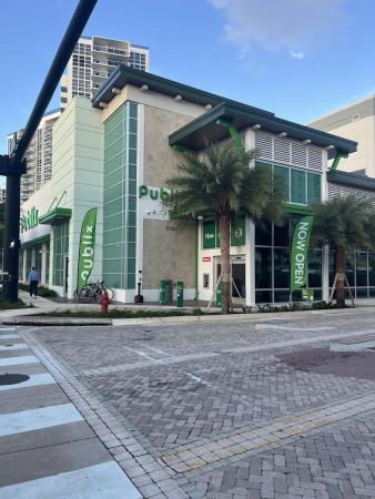 Cypress Arms, 2404 NE 33rd Ave #4, Fort Lauderdale, Florida 33305, image 1