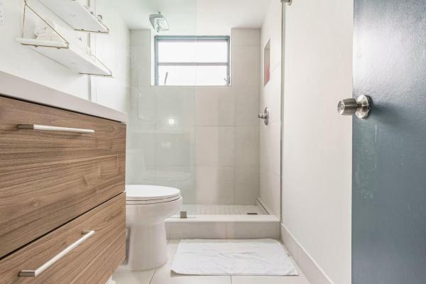 Cypress Arms, 2404 NE 33rd Ave #4, Fort Lauderdale, Florida 33305, image 3