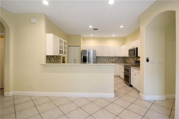 Villa Sorrento At Heron Bay, 5873 NW 120th Ter, Coral Springs, Florida 33076, image 2