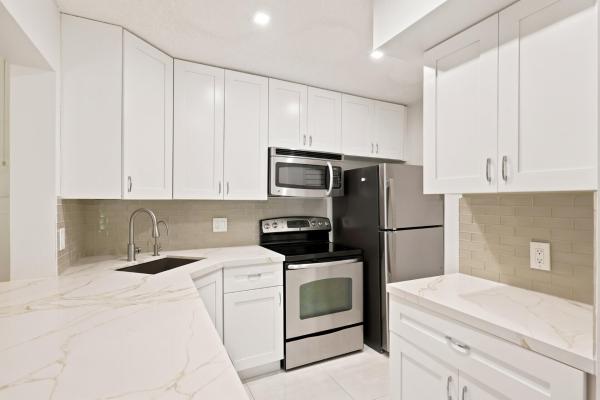 Pine Ridge North 2, 609 Sea Pine Way #F2, Greenacres, Florida 33415, image 2