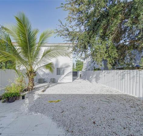 221 SW 78th Pl #221/231, Unincorporated Dade County, Florida 33144, image 3