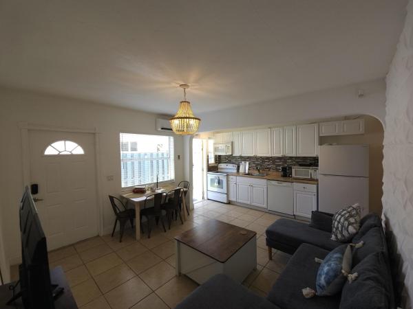 St James Court, 1639 Hayes St #1-2, Hollywood, Florida 33020, image 1