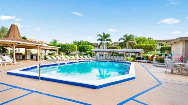 Vine Gardens, 3401 NW 47th Ave #401, Lauderdale Lakes, Florida 33319, image 3