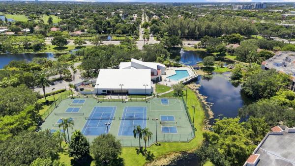 Lakes Of Newport, 7460 NW 1st Mnr, Plantation, Florida 33317, image 1