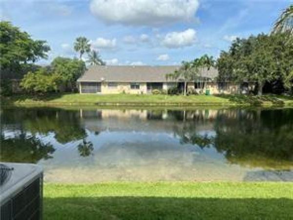 The Pointe Villas, 7612 NW 99th Ter, Tamarac, Florida 33321, image 2