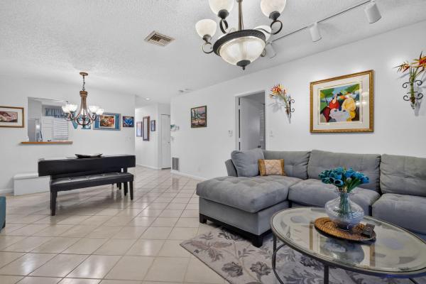 Camelot Village, 6802 Moonlit Dr, Delray Beach, Florida 33446, image 2