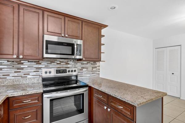 Rivergreen Villas, 1713 SE Ryecroft Ct, Port St. Lucie, Florida 34952, image 1