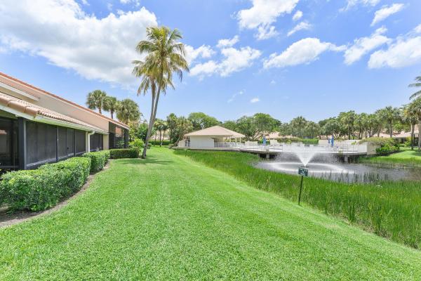 Patio Homes, 119 Old Meadow Way, Palm Beach Gardens, Florida 33418, image 3