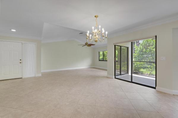 Lexington Green, 13 Lexington Ln E #A, Palm Beach Gardens, Florida 33418, image 2