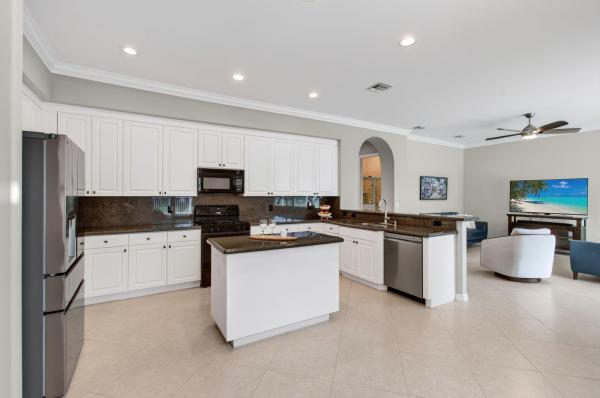 Black Diamond, 1183 Canyon Way, Wellington, Florida 33414, image 2