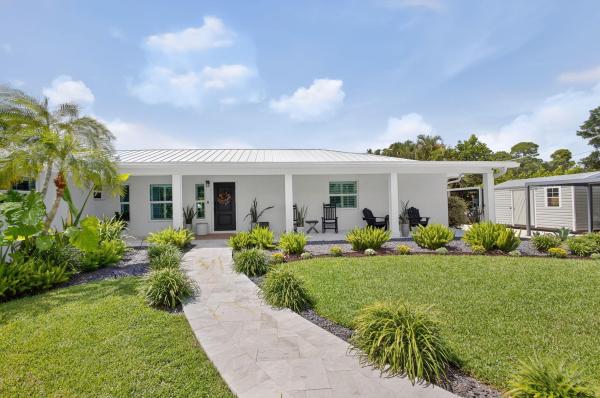 Square Lake, 4628 Square Lake Dr, Palm Beach Gardens, Florida 33418, image 2