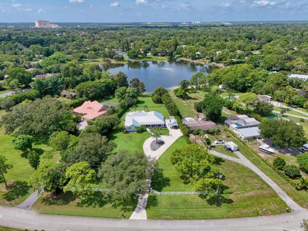 Square Lake, 4628 Square Lake Dr, Palm Beach Gardens, Florida 33418, image 3