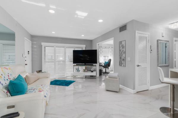 130 Cypress Club Dr #306, Fort Lauderdale, Florida 33060, image 3