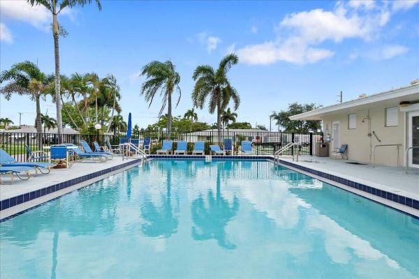 Pine Point Villas, 220 Country Ln #B, Boynton Beach, Florida 33435, image 1