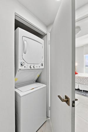 Opera Tower, 1750 N Bayshore Dr #1202, Miami, Florida 33132, image 2