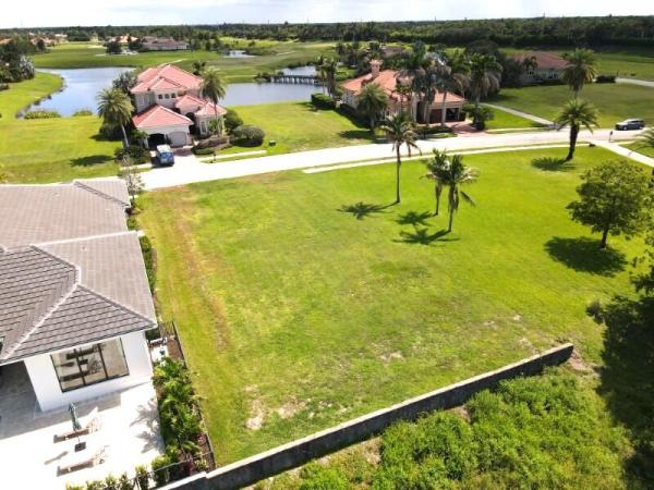Tesoro Club, 172 SE Rio Angelica, Port St. Lucie, Florida 34984, image 3