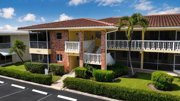 Tara Apartments, 2121 NE 68th St #201, Fort Lauderdale, Florida 33308, image 3