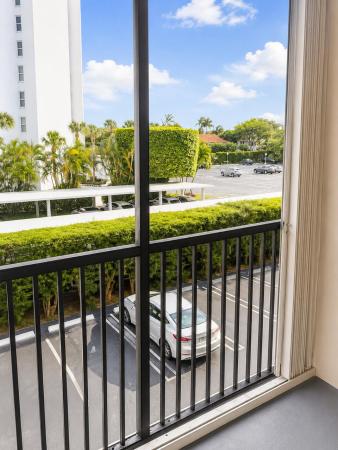 Viking Arms, 1527 S Flagler Dr DRIVE, West Palm Beach, Florida 33401, image 1