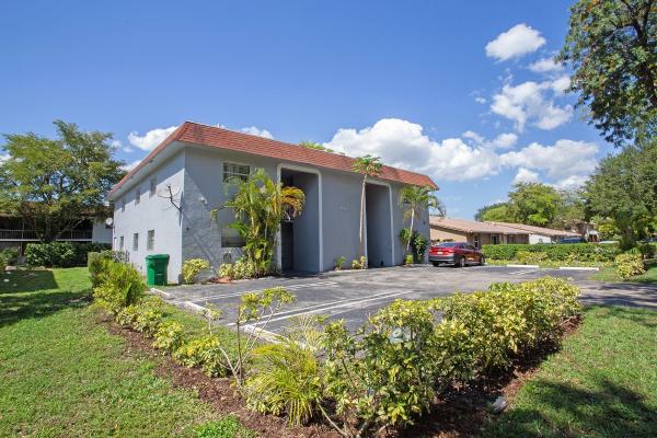 Lakes Garden, 10131 NW 35th St #16, Coral Springs, Florida 33065, image 3