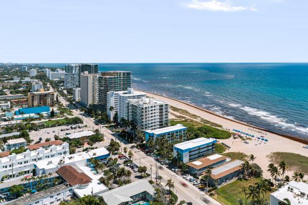 604 N Ocean Blvd #1B, Pompano Beach, Florida 33062, image 1