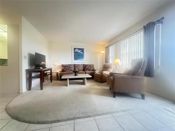 Harwood, 4037 Harwood D, Deerfield Beach, Florida 33442, image 3