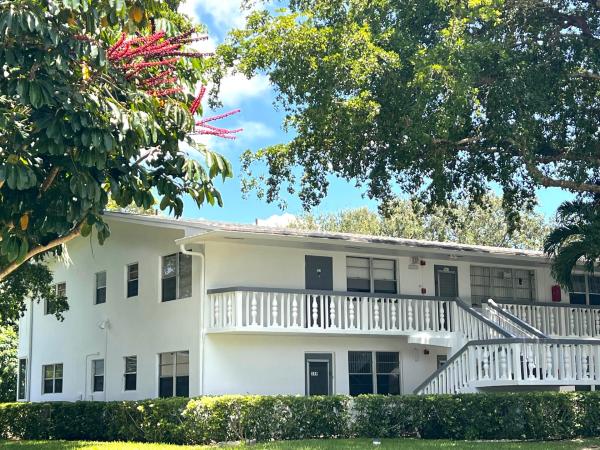 561 Durham T #T, Deerfield Beach, Florida 33442, image 2