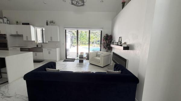 Crestwood Glen, 132 Nottingham Rd, Royal Palm Beach, Florida 33411, image 2