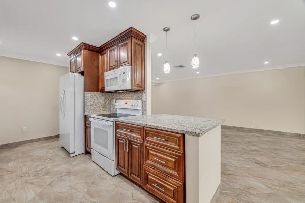 Buttonwood, 6210 Olivewood Cir, Greenacres, Florida 33463, image 3