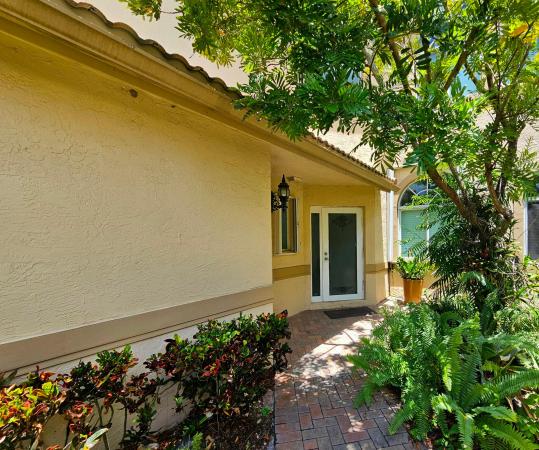 Madison Lakes, 8149 Madison Lakes Cir S, Davie, Florida 33328, image 2