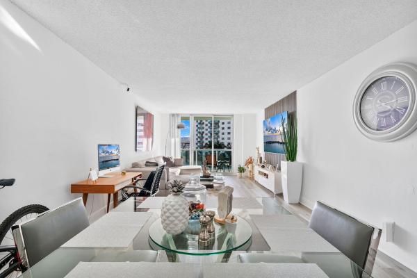 Oceanview B, 19380 Collins Ave #523, Sunny Isles Beach, Florida 33160, image 3