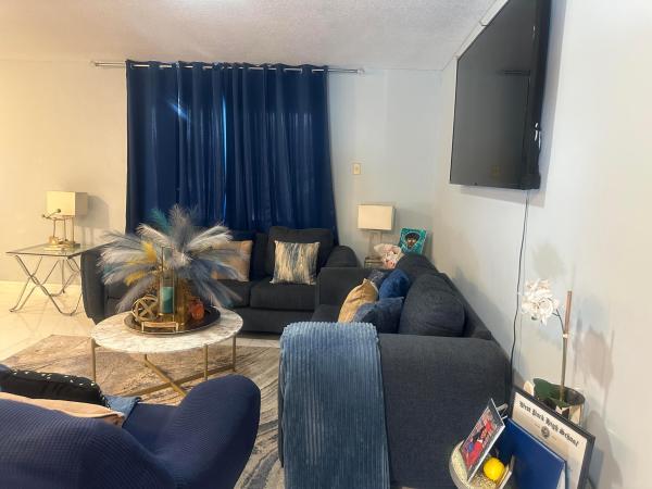 Lauderdale Villas, 1320 NW 19th St, Fort Lauderdale, Florida 33311, image 2