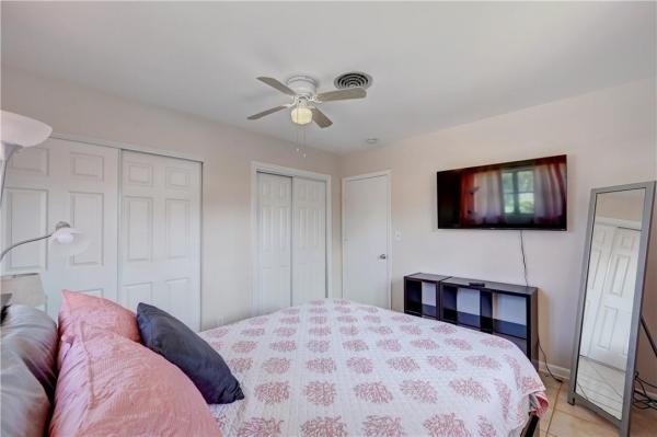 Royal Oaks Hills, 840 SW 7th St, Boca Raton, Florida 33486, image 1