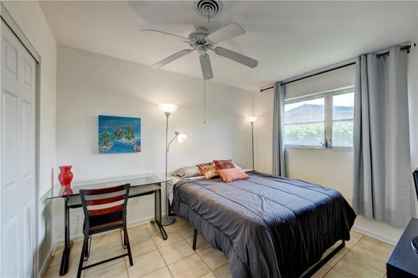 Royal Oaks Hills, 840 SW 7th St, Boca Raton, Florida 33486, image 2