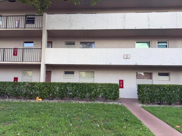 Sands Point, 8301 Sands Point Blvd #103S, Tamarac, Florida 33321, image 2