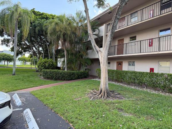 Sands Point, 8301 Sands Point Blvd #103S, Tamarac, Florida 33321, image 1