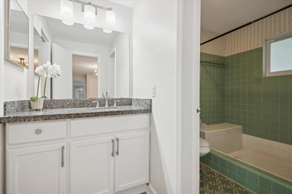Lake Ridge, 1123-1125A NE 14th Ave #1-3, Fort Lauderdale, Florida 33304, image 3