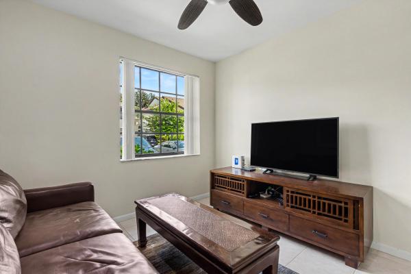 5136 Floria Dr #H, Boynton Beach, Florida 33437, image 2