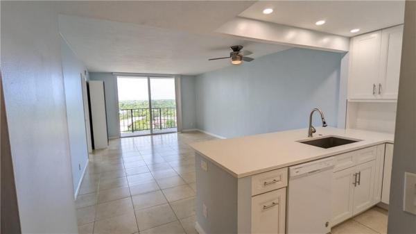 Drake Tower, 1800 N Andrews Ave #12G, Fort Lauderdale, Florida 33311, image 1
