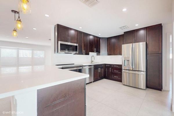 Royal Oaks Hills, 200 SW 6th Ave, Boca Raton, Florida 33486, image 2