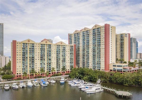 Intracostal Yacht Club, 16900 N Bay Rd #501, Sunny Isles Beach, Florida 33160, image 3