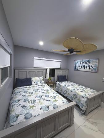 Lloyd Estates, 631 NW 39th St, Oakland Park, Florida 33309, image 1