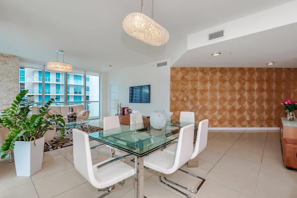 Axis On Brickell North, 1111 SW 1st Ave #PH-3920-N, Miami, Florida 33130, image 2