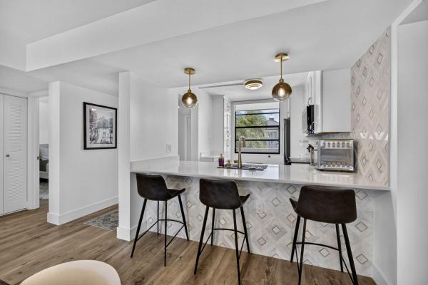 Whitehall, 3635 Whitehall Dr #302, West Palm Beach, Florida 33401, image 3