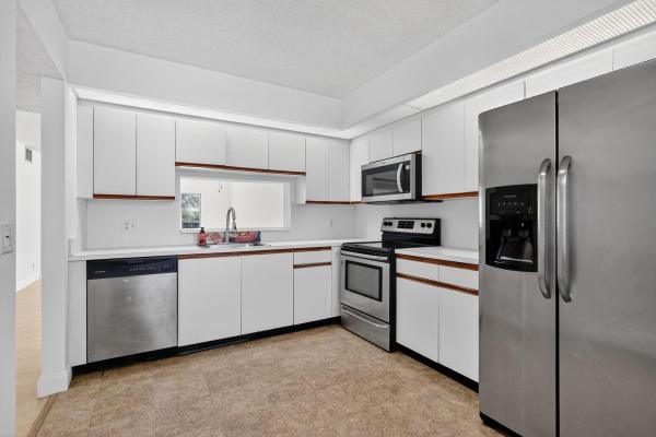 Buckingham At Century Village, 12750 SW 4th Ct #307J, Pembroke Pines, Florida 33027, image 2