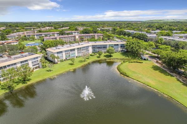 Portofino Village, 3205 Portofino Pt #B4, Coconut Creek, Florida 33066, image 1