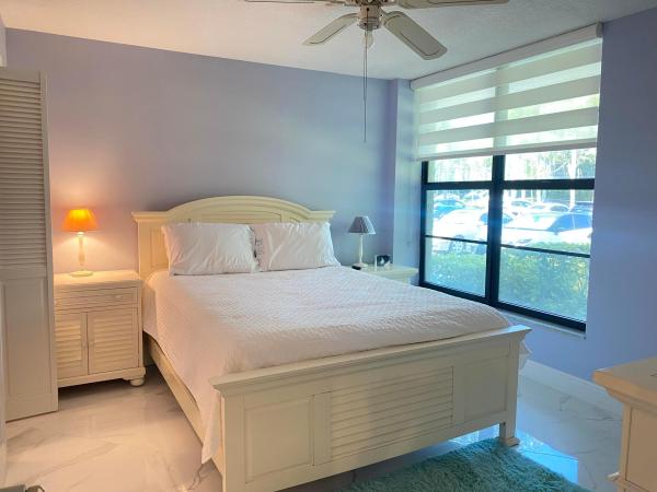 Boca Bayou, 2 Royal Palm Way #1010, Boca Raton, Florida 33432, image 2