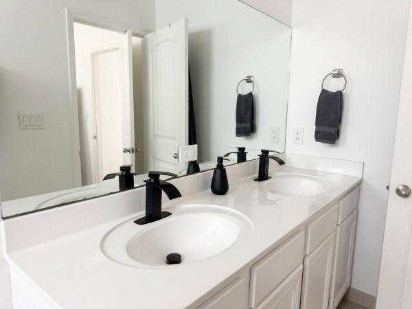 Madison Place, 1091 NW 33rd Ct, Pompano Beach, Florida 33064, image 2