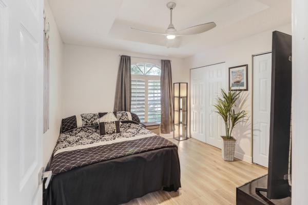 5671 S Fountains Dr, Lake Worth, Florida 33467, image 2