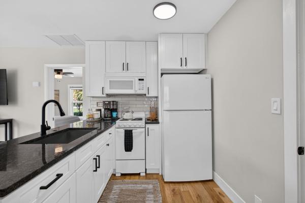North Lake Worth, 1305 N Palmway #2, Lake Worth Beach, Florida 33460, image 1
