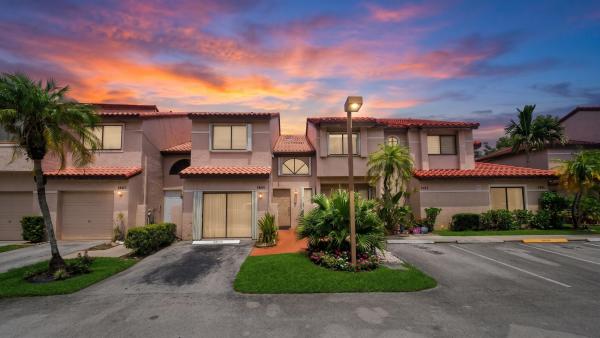 La Mirage, 3605 Inverrary Blvd W, Lauderhill, Florida 33319, image 1